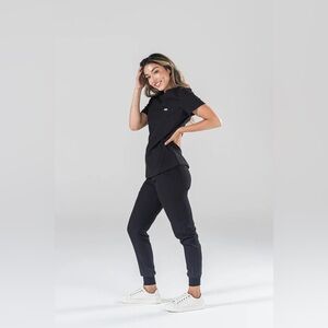 Code Next XL Black scrub set